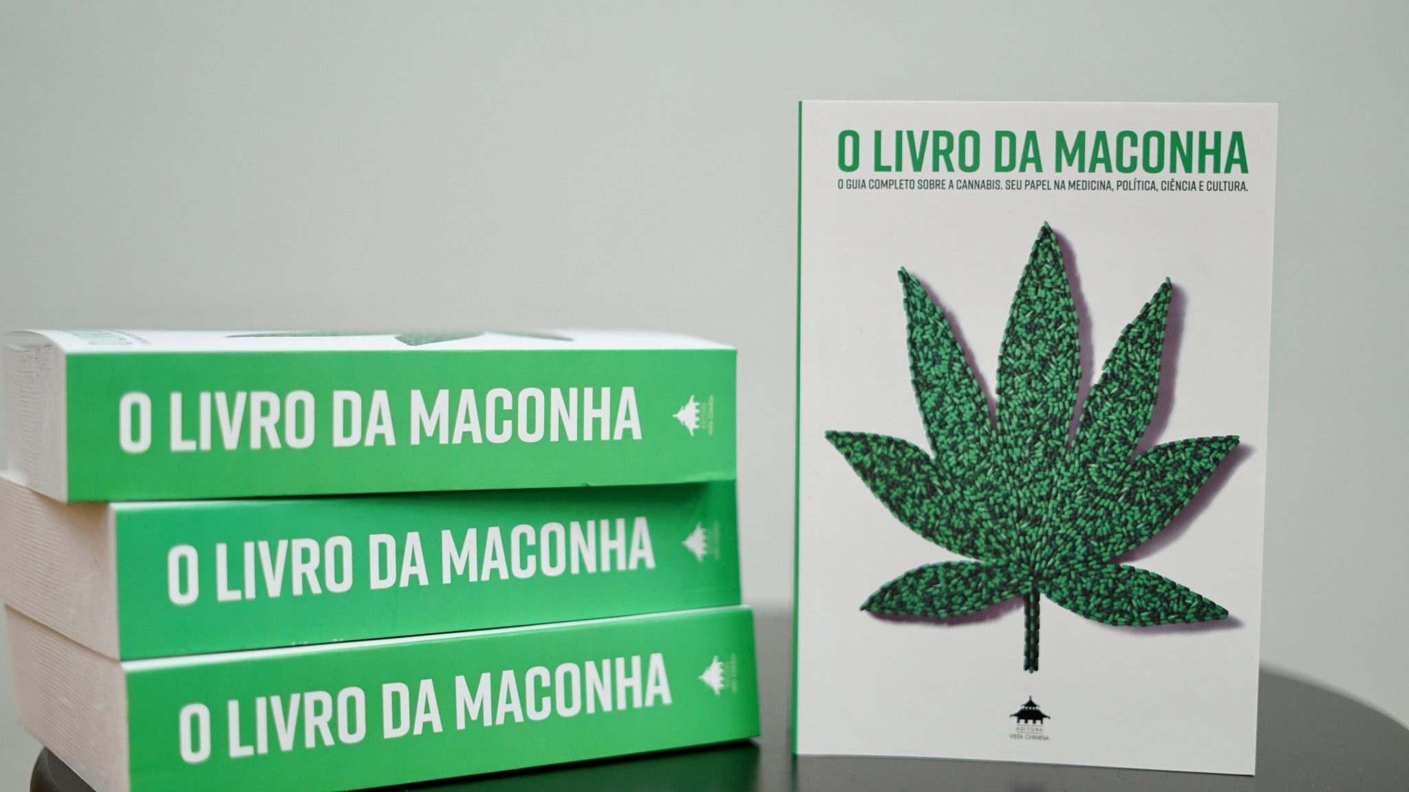 Dia Do Livro Veja Dicas De Leitura Sobre Cannabis 3437