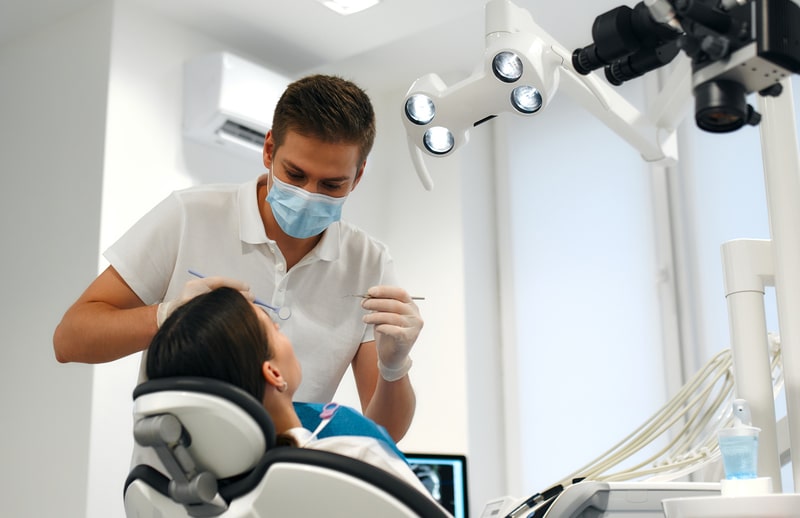 Anamnese odontológica: descubra como a tecnologia pode ser uma aliada para  a prática